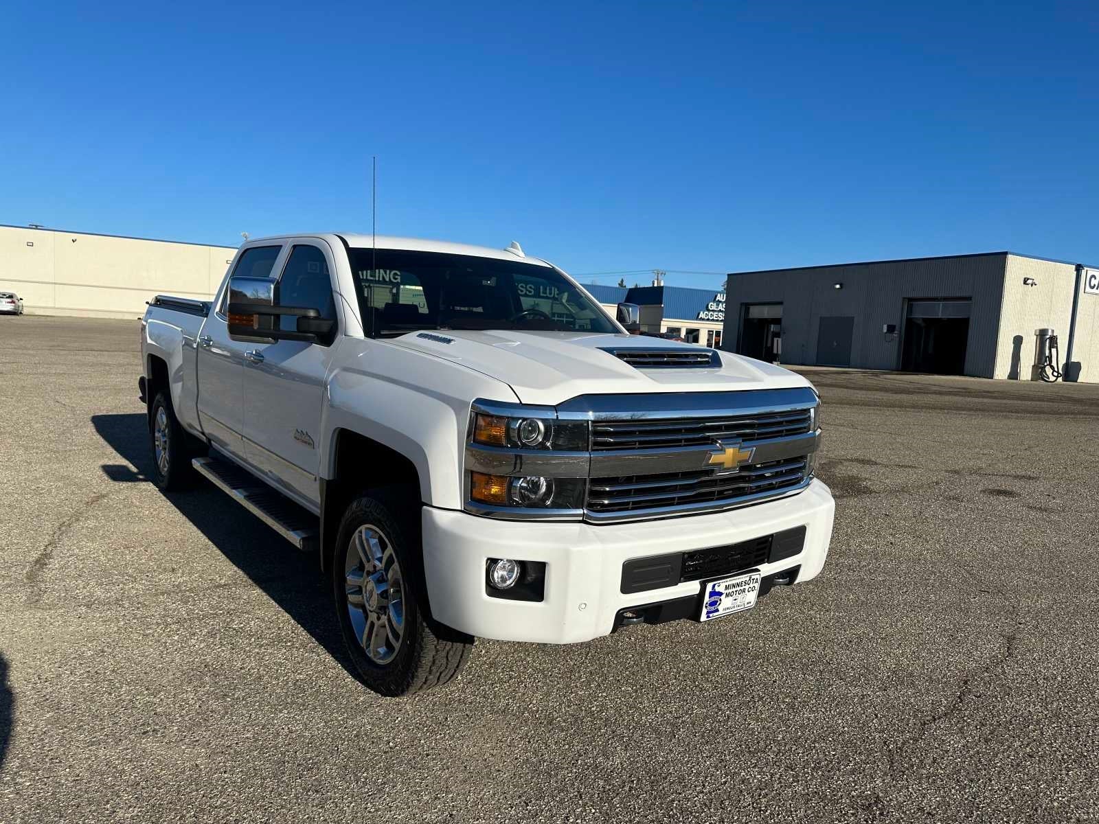 Used 2017 Chevrolet Silverado 2500HD High Country with VIN 1GC1KXEY2HF181536 for sale in Fergus Falls, Minnesota