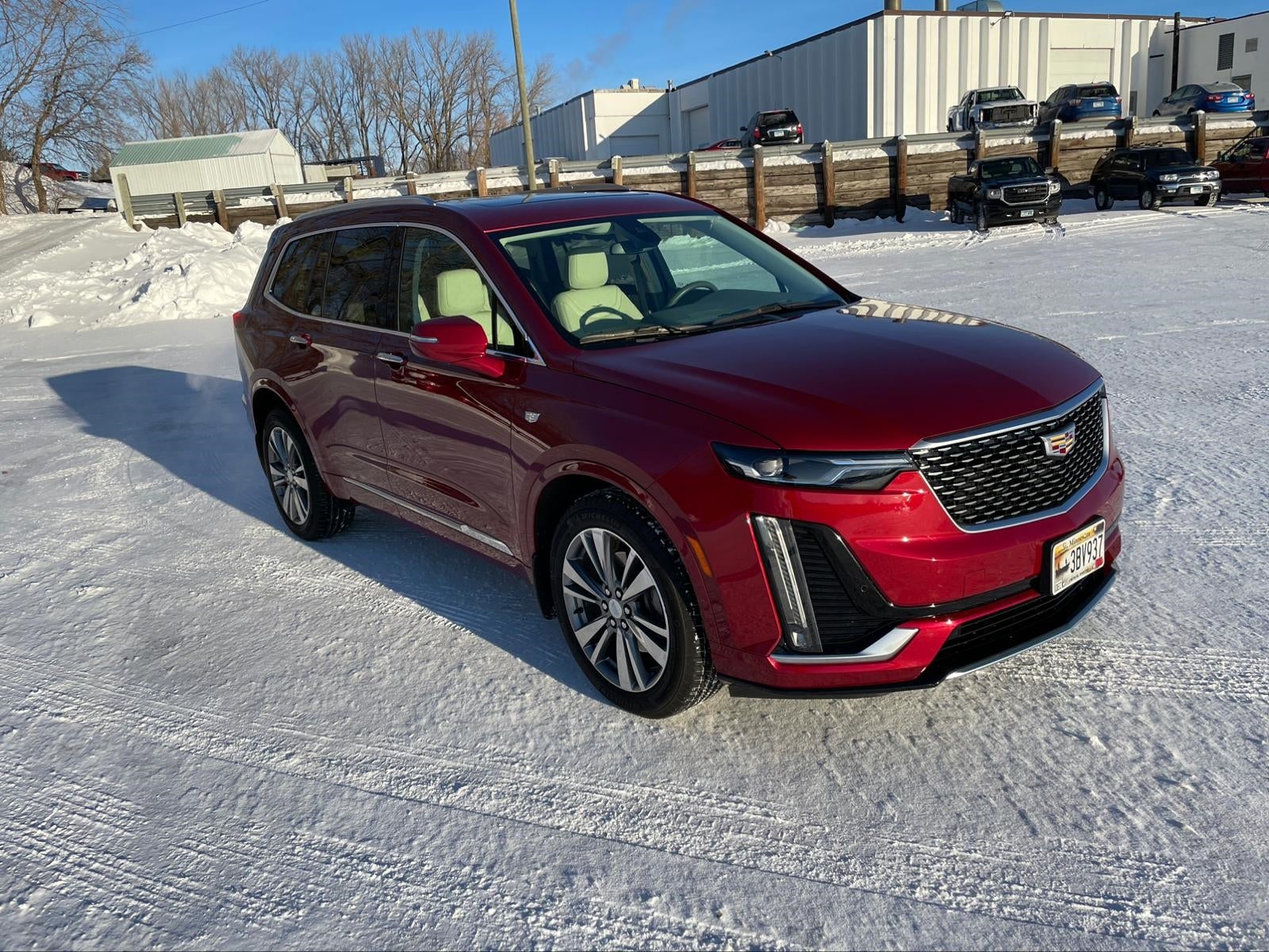 Used 2020 Cadillac XT6 Premium Luxury with VIN 1GYKPDRS5LZ186581 for sale in Fergus Falls, Minnesota