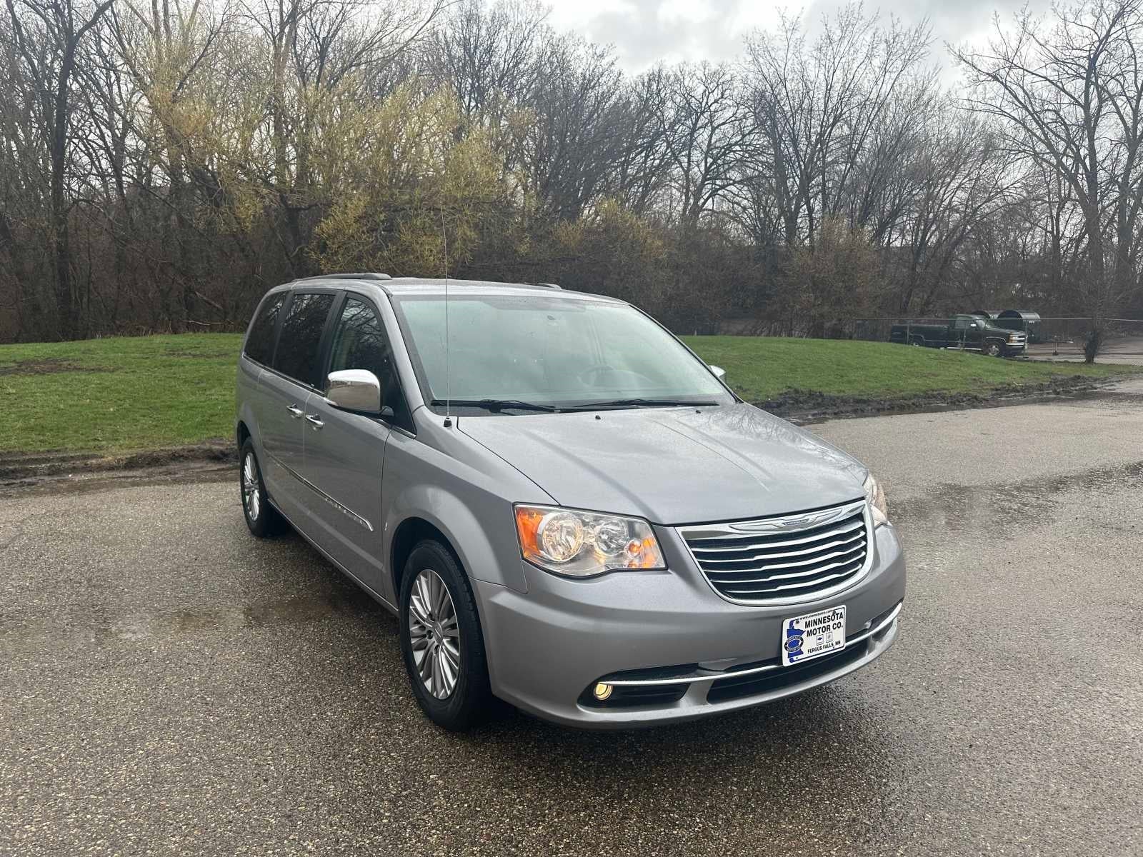 Used 2014 Chrysler Town & Country Touring-L with VIN 2C4RC1CG7ER195377 for sale in Fergus Falls, Minnesota