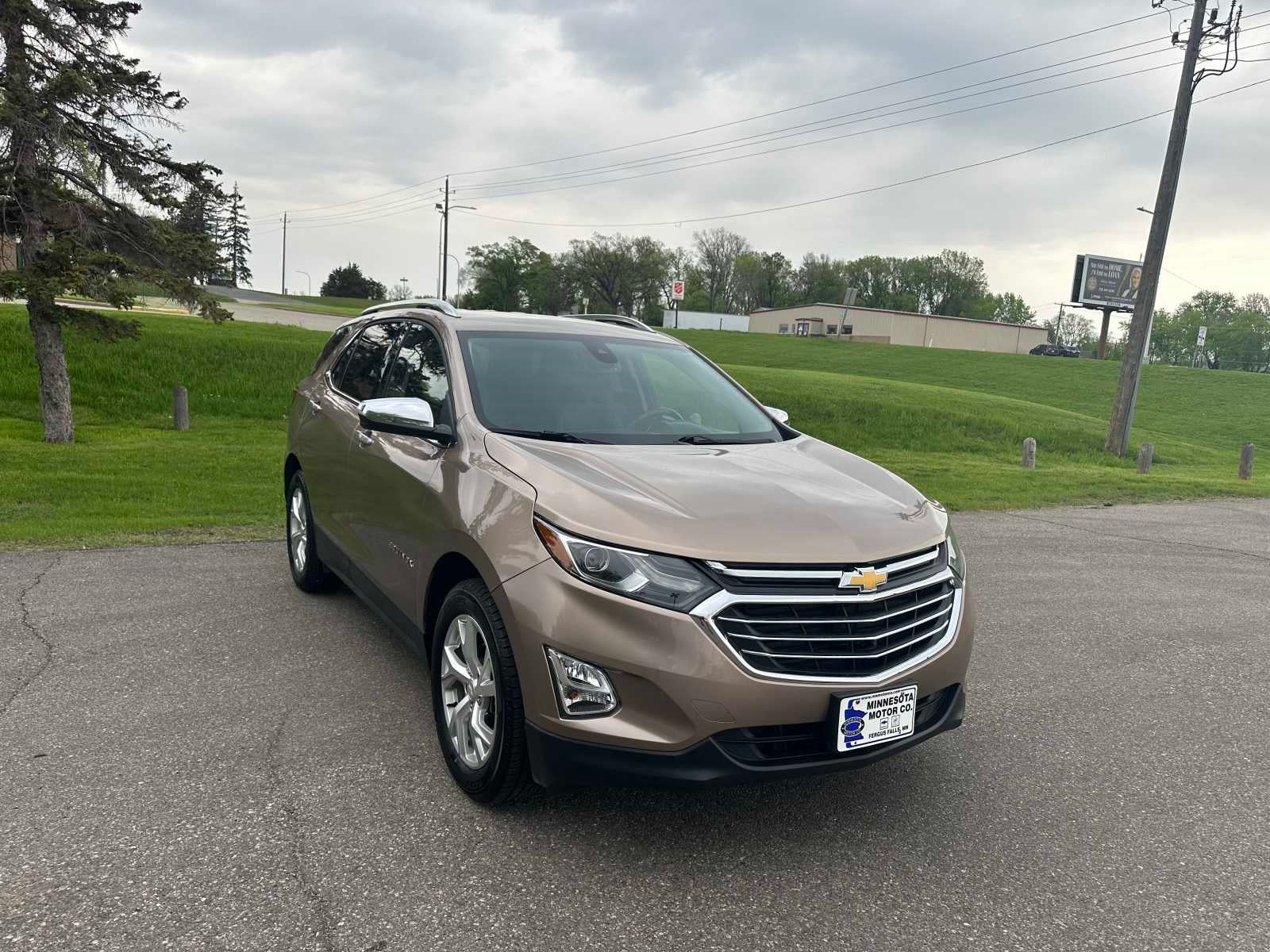 Used 2018 Chevrolet Equinox Premier with VIN 3GNAXVEV5JL104206 for sale in Fergus Falls, Minnesota