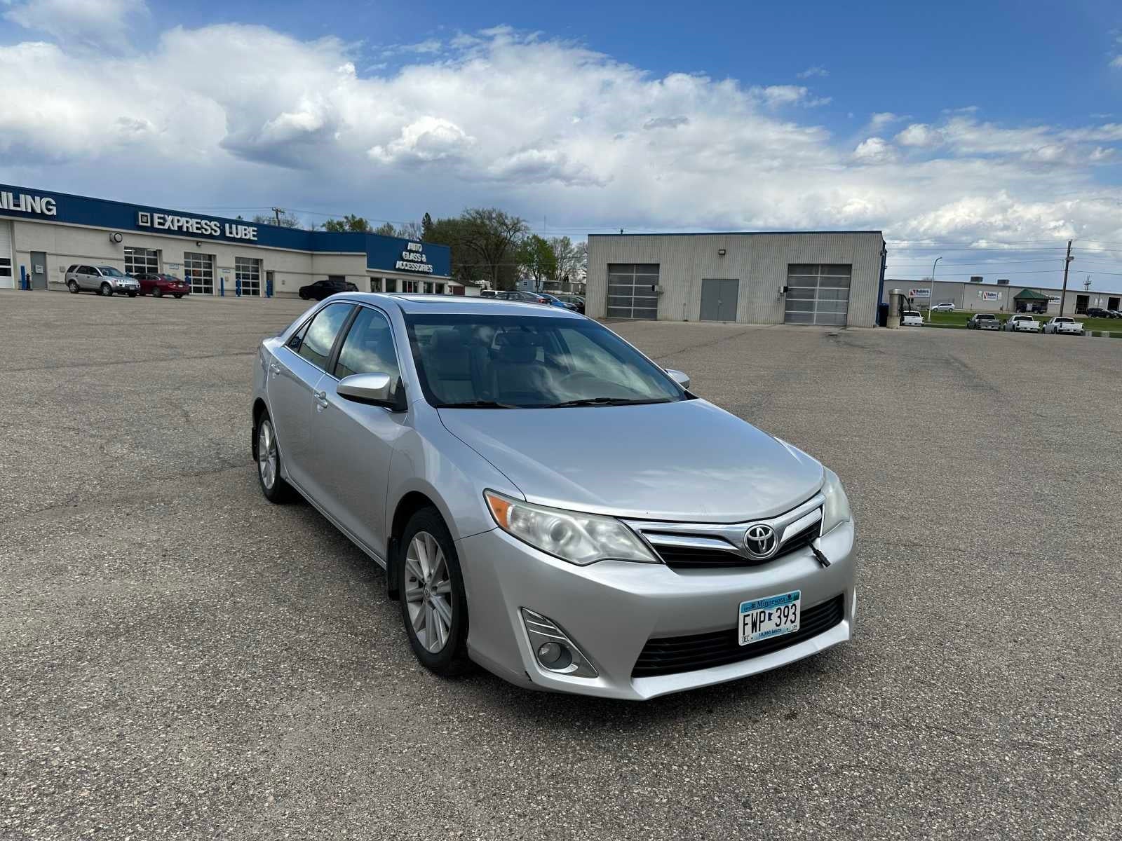 Used 2014 Toyota Camry XLE with VIN 4T4BF1FK2ER352682 for sale in Fergus Falls, Minnesota