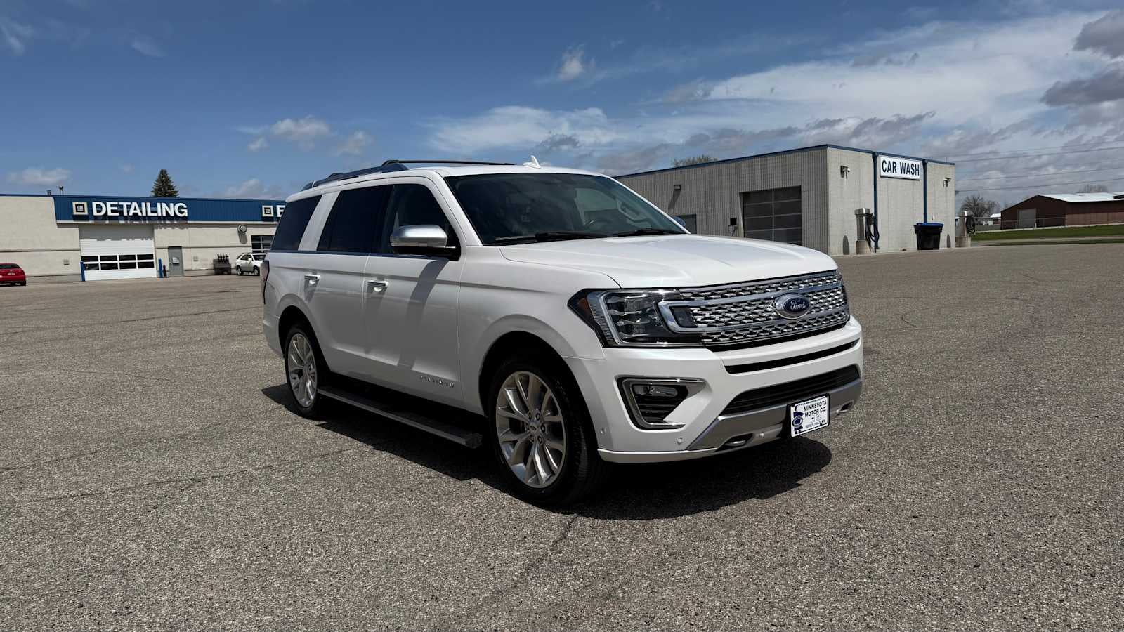 Used 2019 Ford Expedition Platinum with VIN 1FMJU1MT2KEA46224 for sale in Fergus Falls, Minnesota