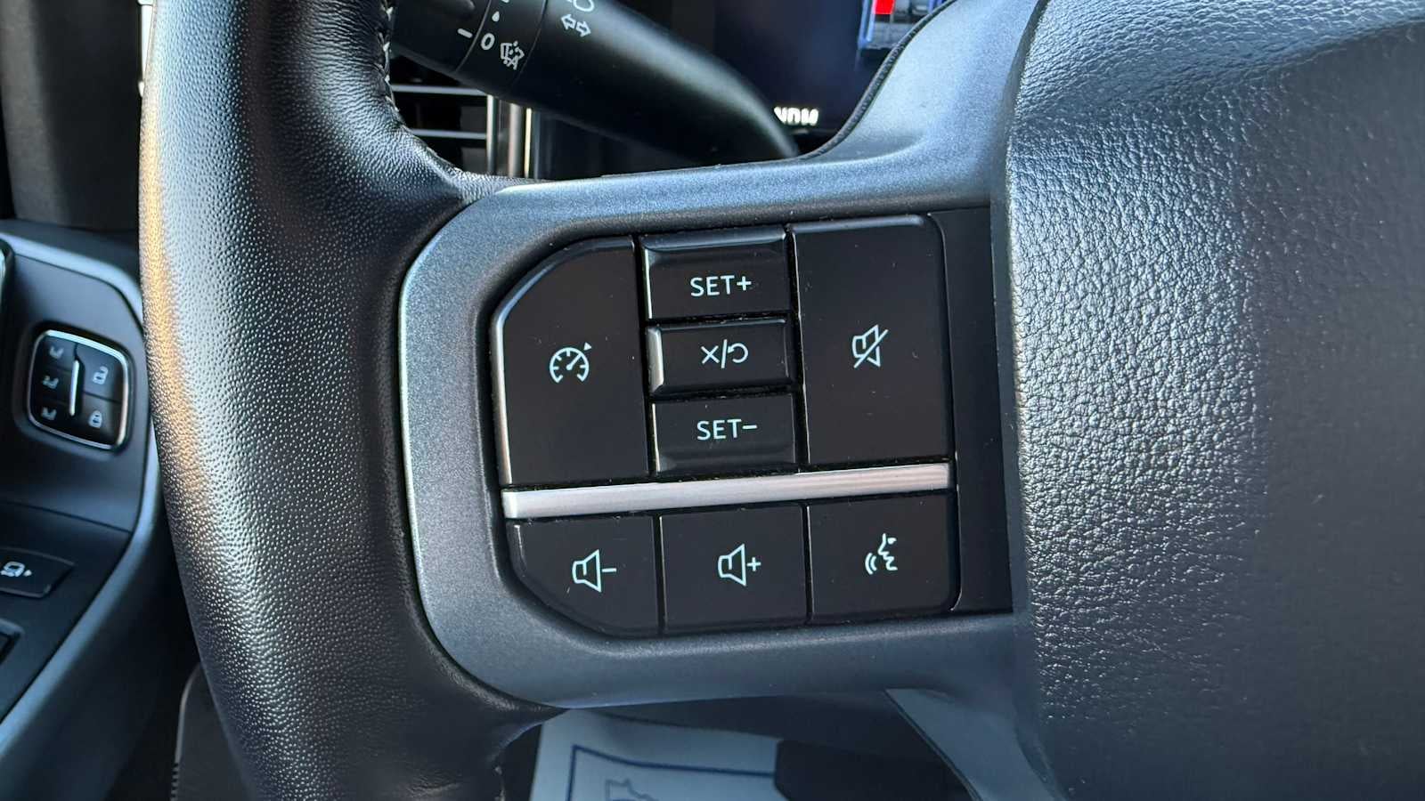 2024 Ford Super Duty F-350 SRW LARIAT