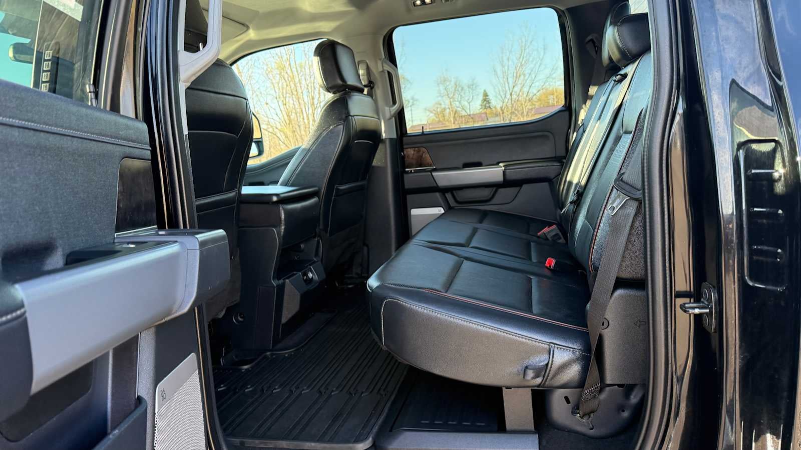 2024 Ford Super Duty F-350 SRW LARIAT