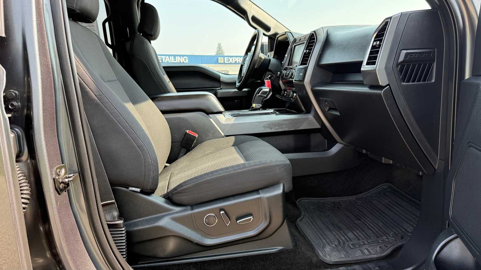 2015 Ford F-150 XLT w/HD Payload Pkg