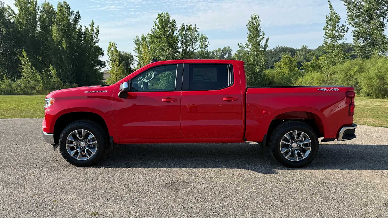 2026 Chevrolet Silverado 1500 LT (2FL)