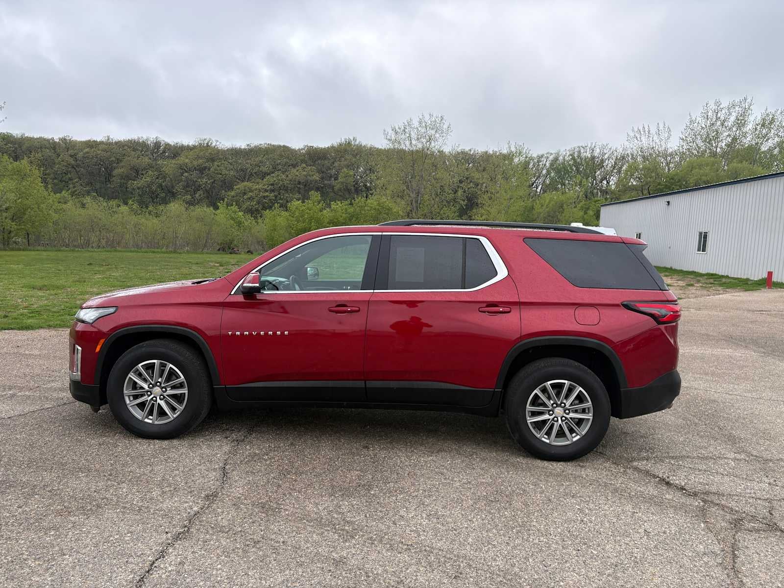 2023 Chevrolet Traverse LT Cloth