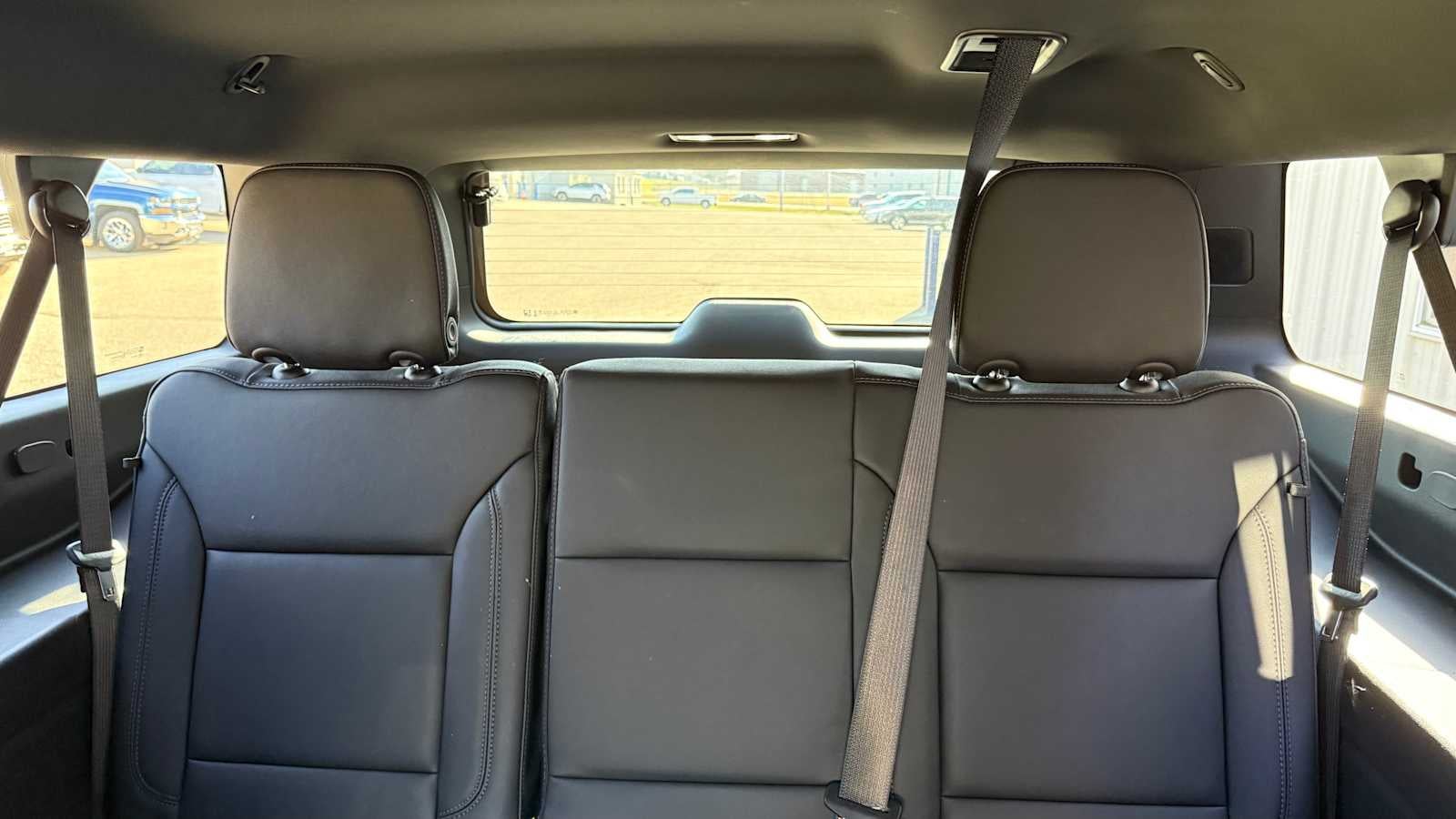 2025 Chevrolet Suburban LT