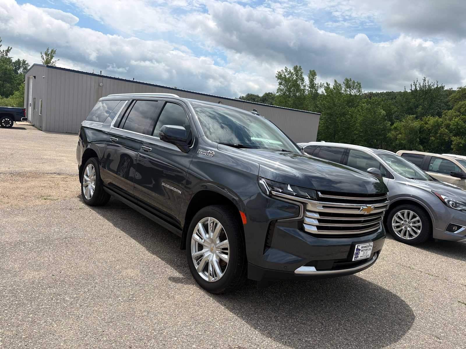 Used 2021 Chevrolet Suburban High Country with VIN 1GNSKGKL5MR254444 for sale in Fergus Falls, Minnesota