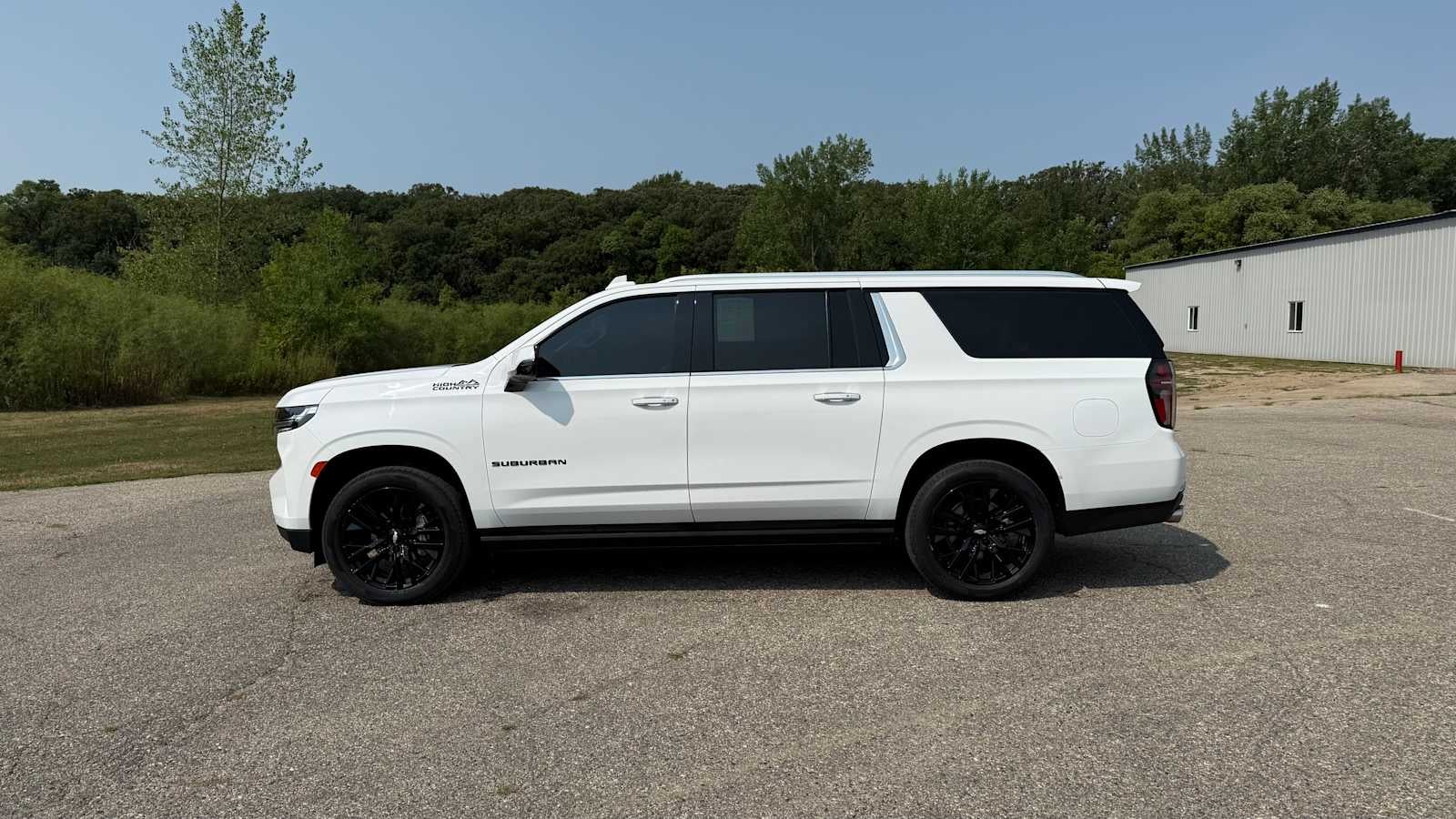 2023 Chevrolet Suburban High Country