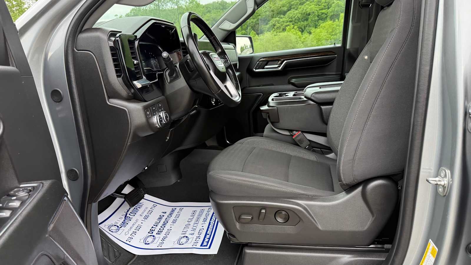 2024 GMC Sierra 1500 SLE