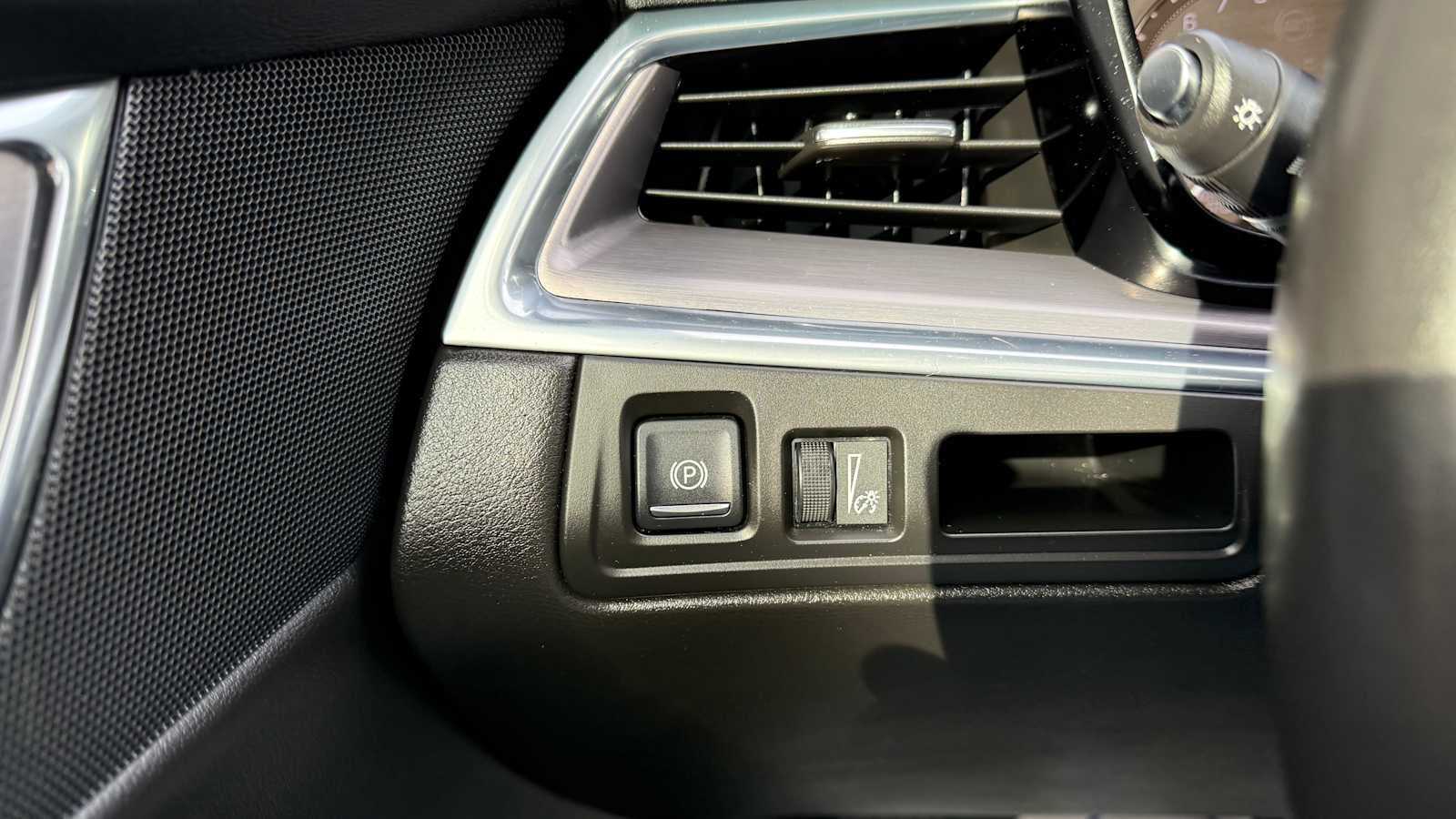 2017 Cadillac XT5 Luxury FWD