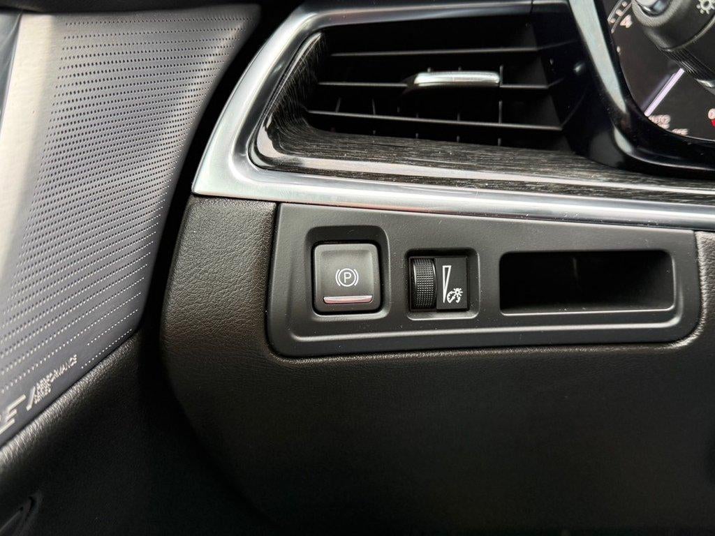 2021 Cadillac XT5 AWD Premium Luxury