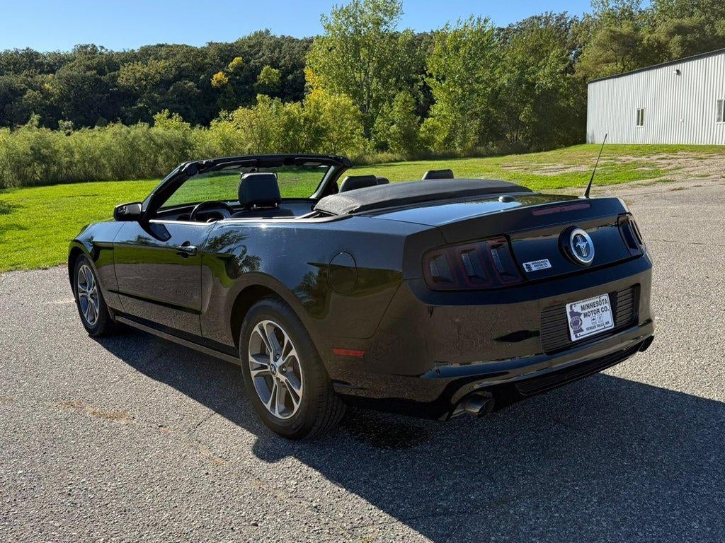 2014 Ford Mustang V6