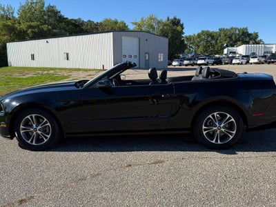 2014 Ford Mustang V6
