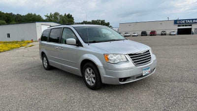 2010 Chrysler Town & Country Touring