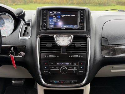 2014 Chrysler Town & Country Touring