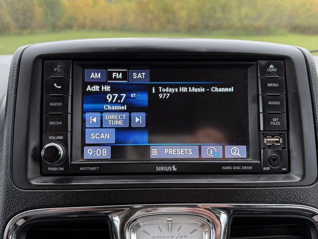 2014 Chrysler Town & Country Touring