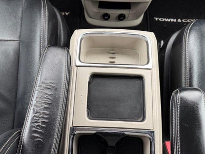2014 Chrysler Town & Country Touring