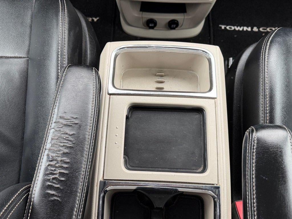 2014 Chrysler Town & Country Touring