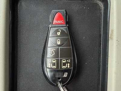 2014 Chrysler Town & Country Touring