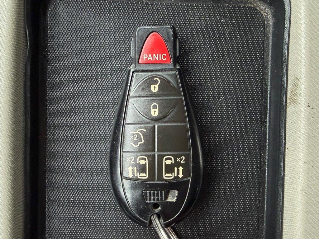 2014 Chrysler Town & Country Touring