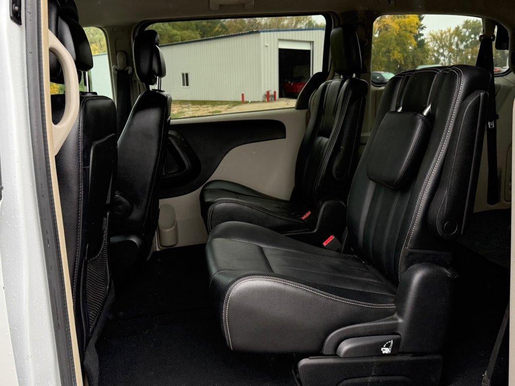 2014 Chrysler Town & Country Touring