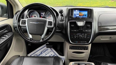 2012 Chrysler Town & Country Touring-L
