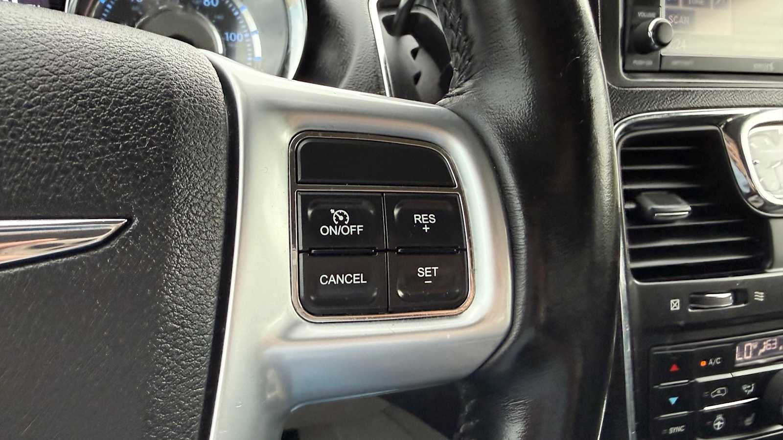 2012 Chrysler Town & Country Touring-L