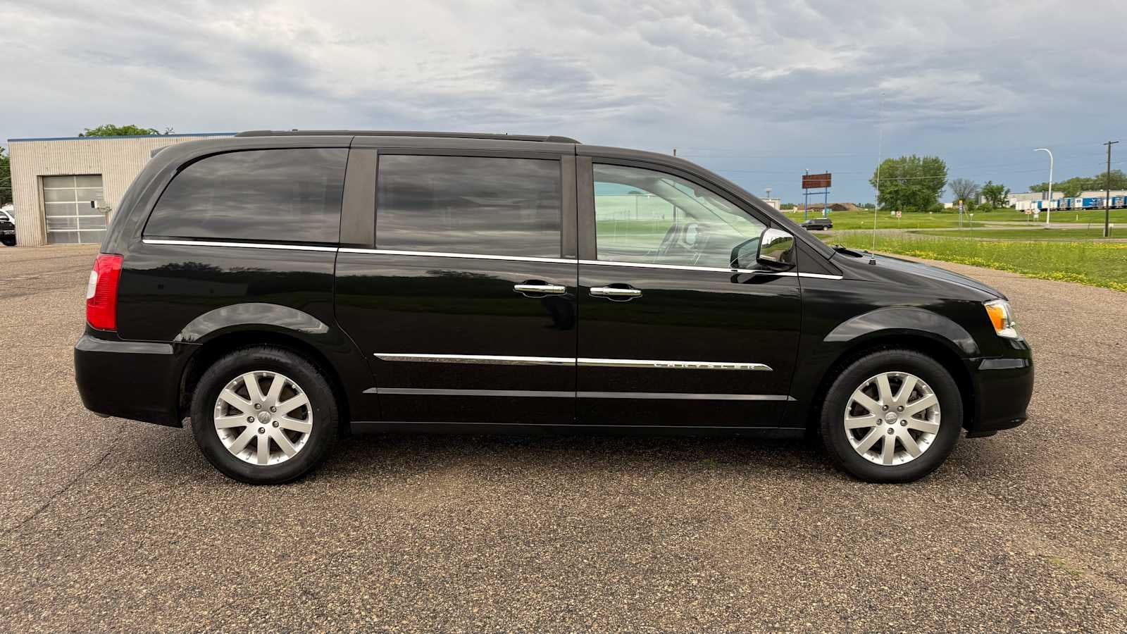 2012 Chrysler Town & Country Touring-L