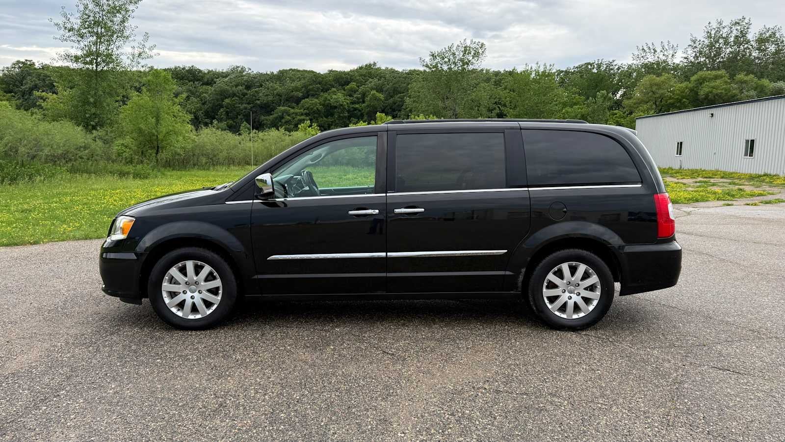 2012 Chrysler Town & Country Touring-L