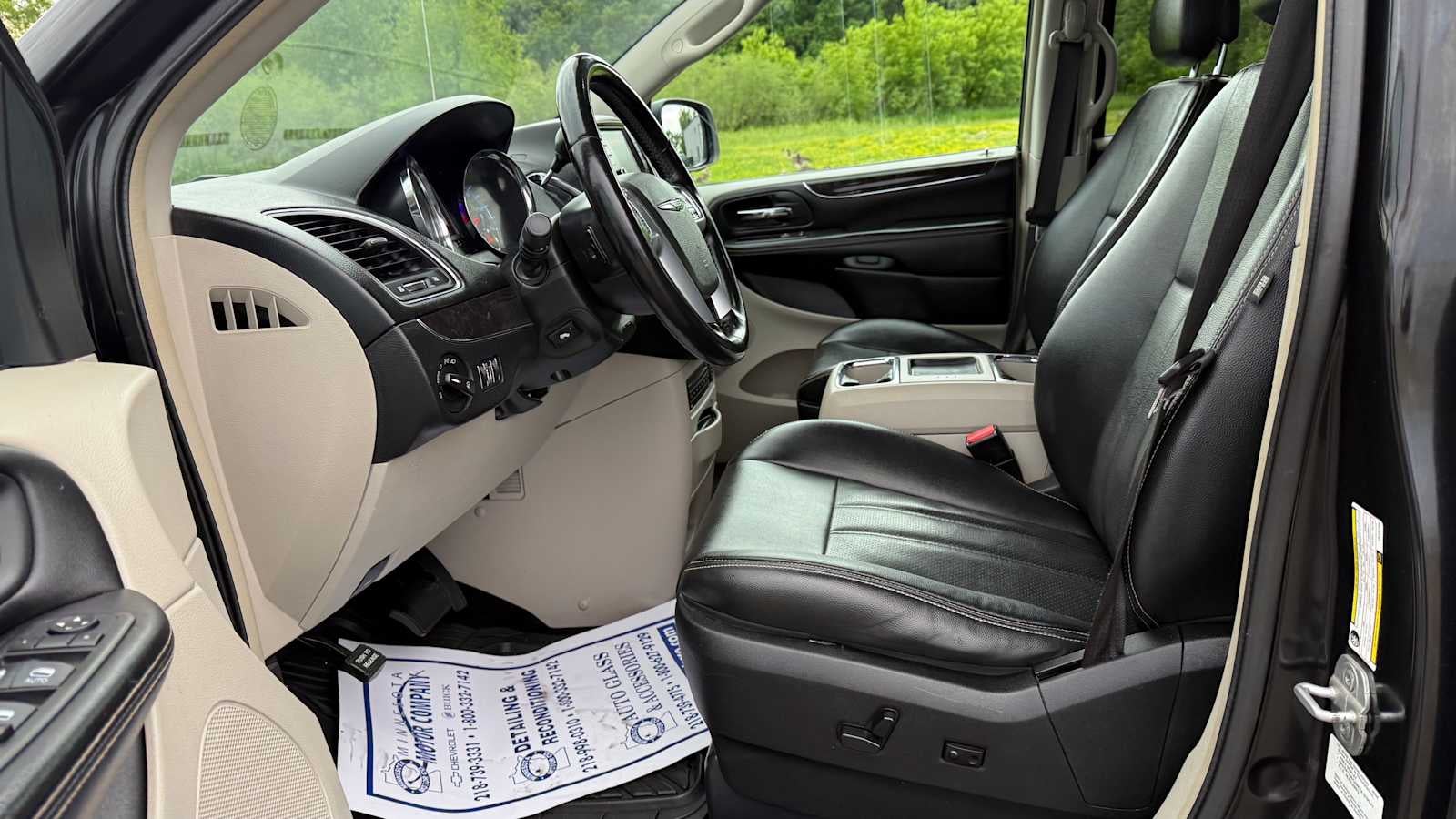 2012 Chrysler Town & Country Touring-L