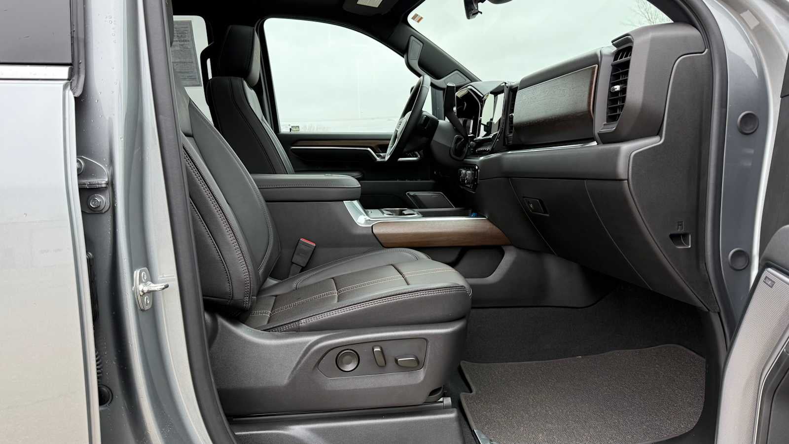 2025 Chevrolet Silverado 3500 HD High Country