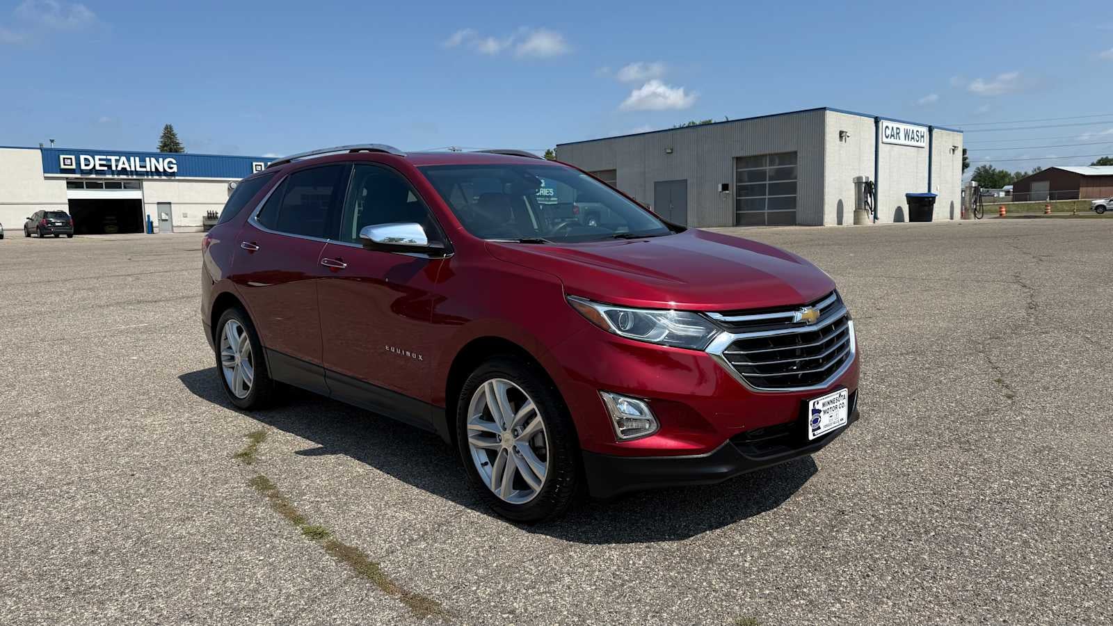 Used 2018 Chevrolet Equinox Premier with VIN 2GNAXVEV4J6139761 for sale in Fergus Falls, Minnesota