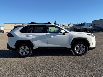 2020 Toyota RAV4 XLE