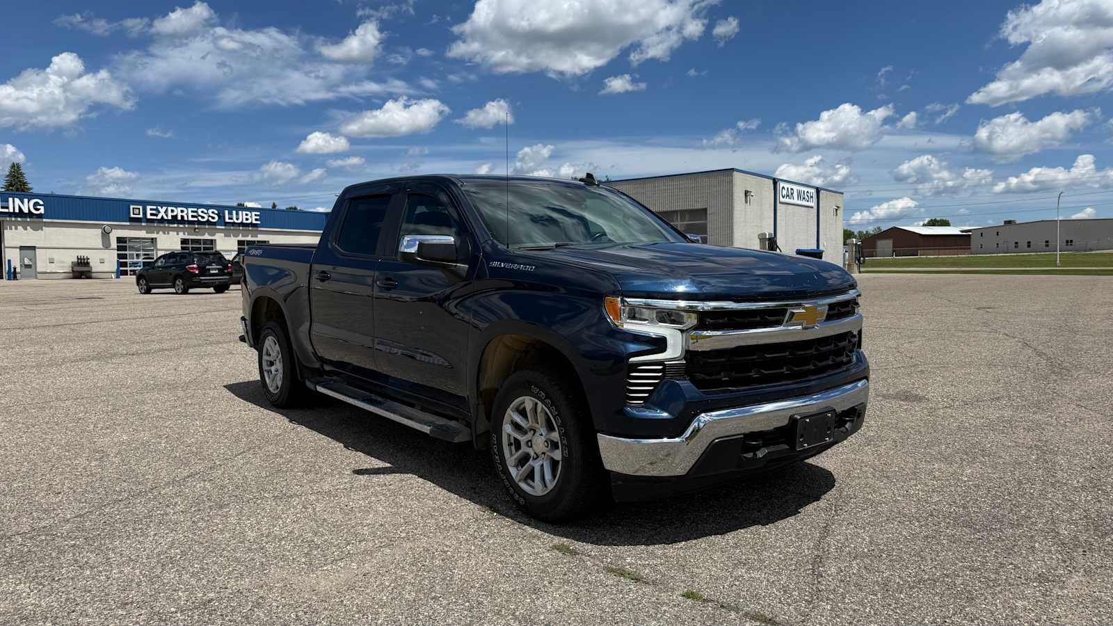 Used 2023 Chevrolet Silverado 1500 LT with VIN 3GCPDDEK7PG169233 for sale in Fergus Falls, Minnesota