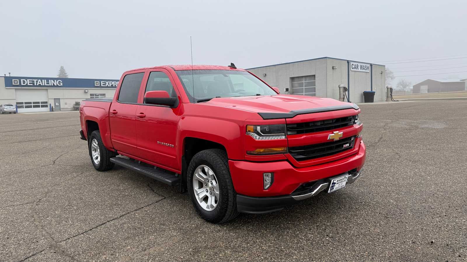 Used 2016 Chevrolet Silverado 1500 LT with VIN 3GCUKREC6GG242784 for sale in Fergus Falls, MN