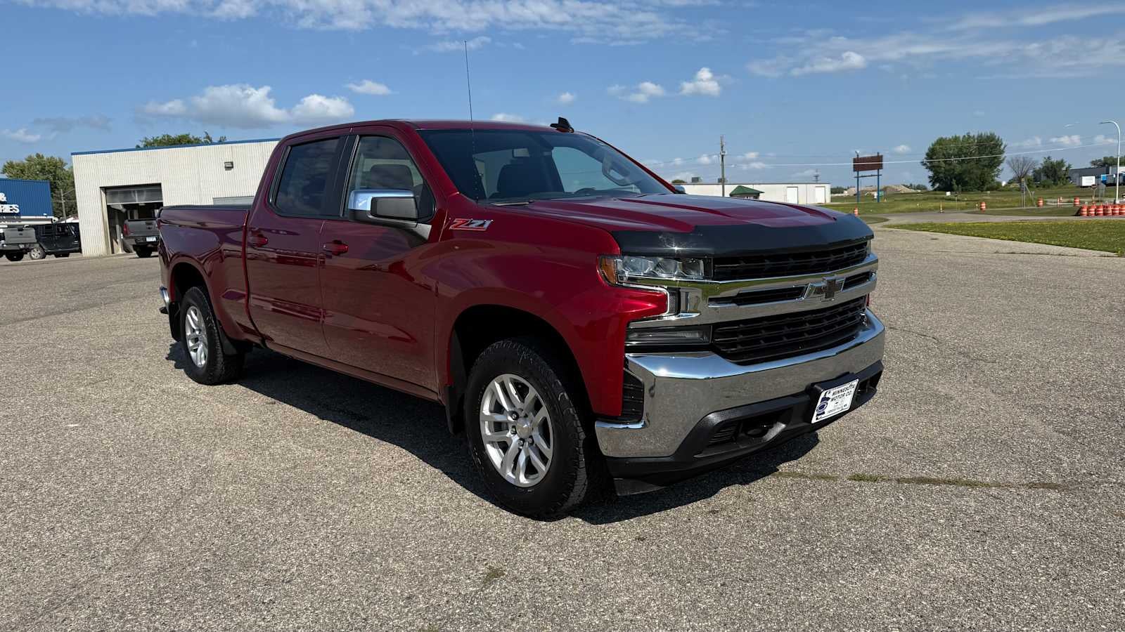 Used 2021 Chevrolet Silverado 1500 LT with VIN 3GCUYDED7MG396247 for sale in Fergus Falls, Minnesota