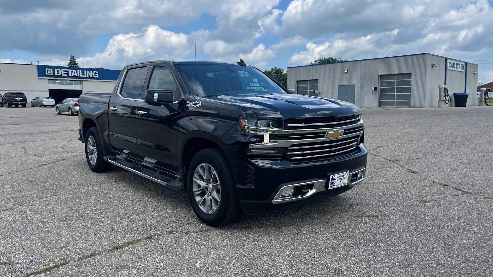 Used 2021 Chevrolet Silverado 1500 High Country with VIN 3GCUYHEL3MG280817 for sale in Fergus Falls, Minnesota