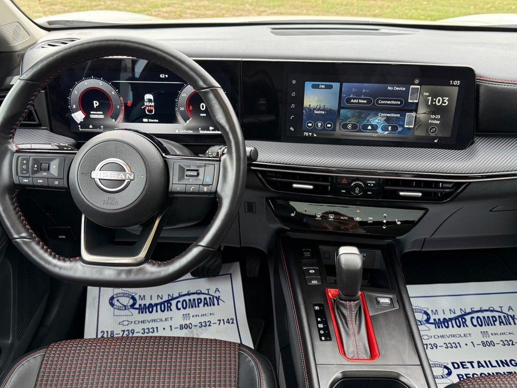 2025 Nissan Kicks SR