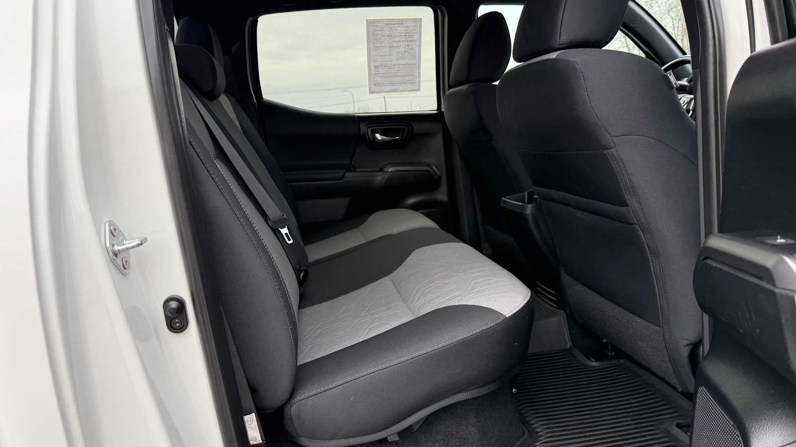 2022 Toyota Tacoma 4WD SR