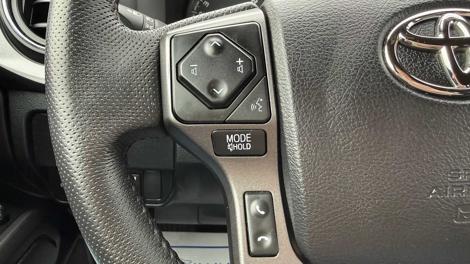 2022 Toyota Tacoma 4WD SR