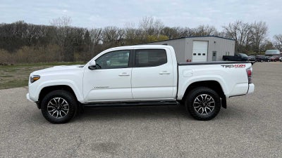 2022 Toyota Tacoma 4WD SR