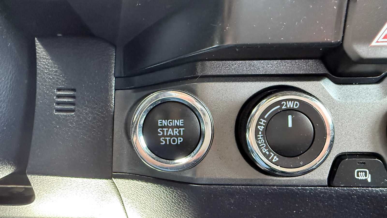2022 Toyota Tacoma 4WD SR5