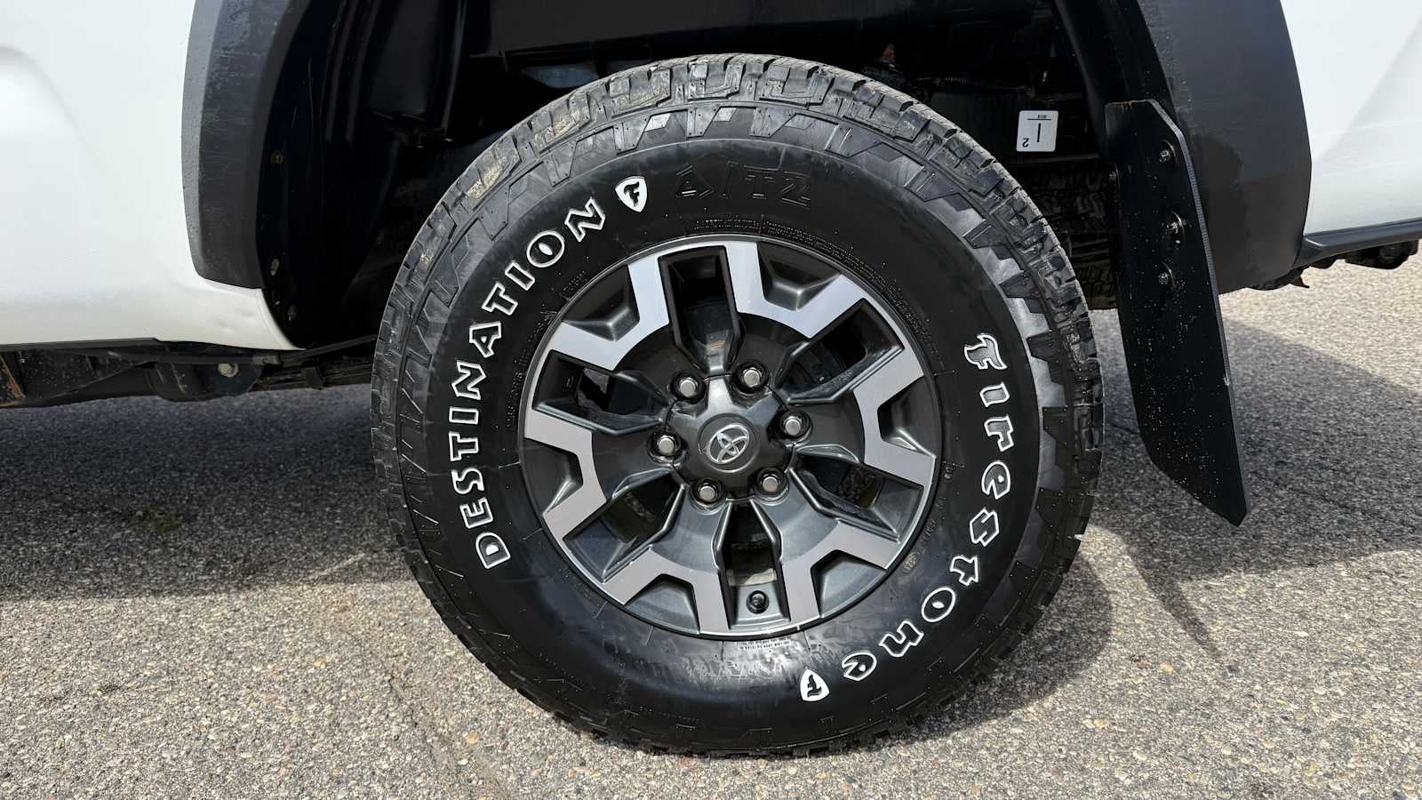 2022 Toyota Tacoma 4WD SR5