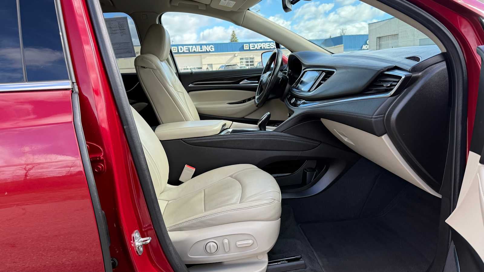 2020 Buick Enclave Essence