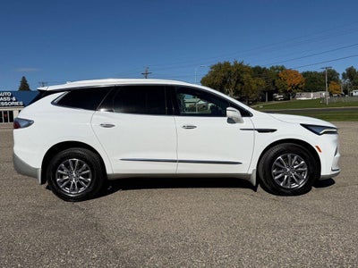2023 Buick Enclave Essence