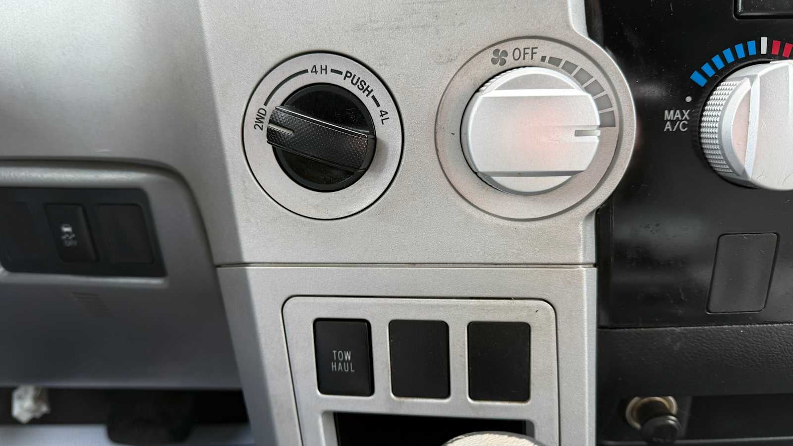 2008 Toyota Tundra 4WD Truck SR5