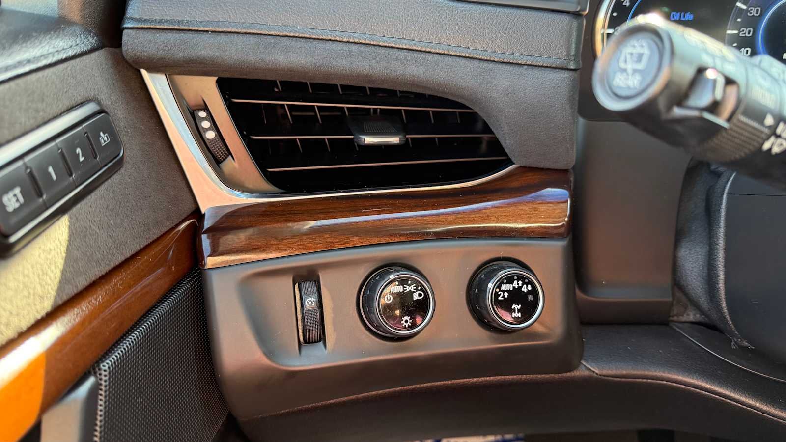 2018 Cadillac Escalade Luxury