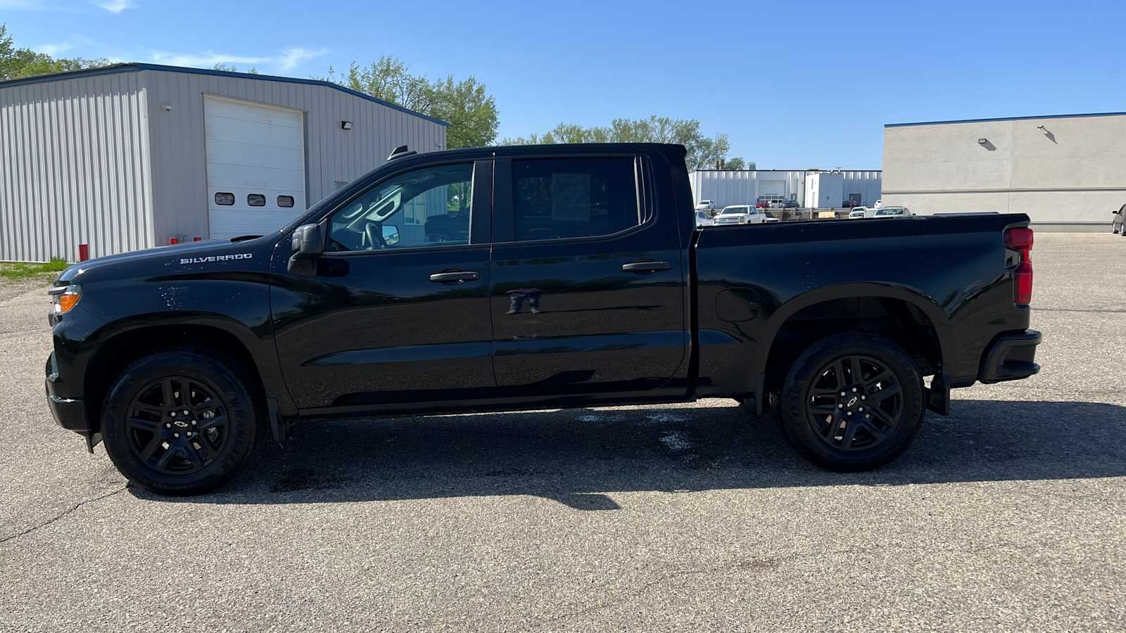 2023 Chevrolet Silverado 1500 Custom